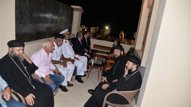 أسقف أسيوط يستقبل