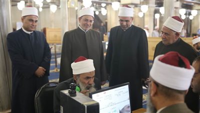 رئيس جامعة الأزهر يتفقد اختبارات محفظي القرآن الكريم