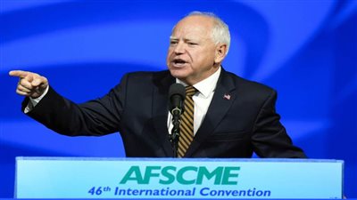 تيم والز يقبل رسميا ترشيحه لمنصب نائب الرئيس الأمريكي