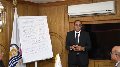 إحباط تهريب 15 طنًا و950 كيلو من الدقيق البلدي قبل بيعها في السوق السوداء بقنا