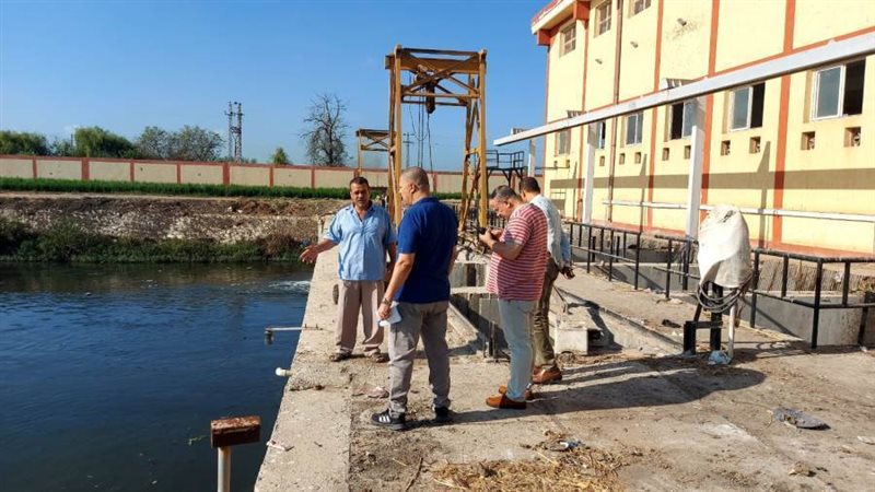 جانب من جولات سكرتير