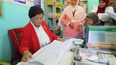 نائب وزير الصحة تتفقد المركز الصحي بإيتاي البارود.. وتوصي بتوفير ألبان الأطفال ومستلزمات الجراحة 