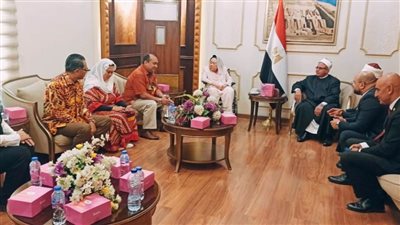 نائبا عن وزير الأوقاف.. رئيس القطاع الديني يستقبل حرم الرئيس الإندونيسي الأسبق