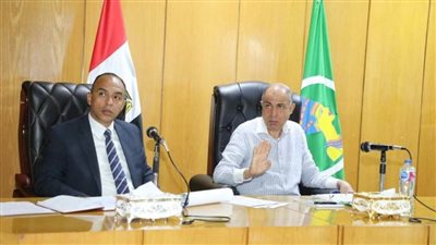 محافظ المنيا يوجه بتكثيف الجهود والتنسيق الكامل للانتهاء من مشروعات 
