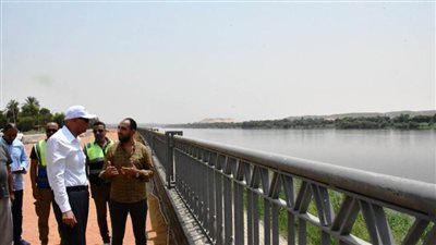 محافظ أسوان يوجه للإسراع بمعدلات تنفيذ مشروعات تطوير كورنيش النيل الجديد