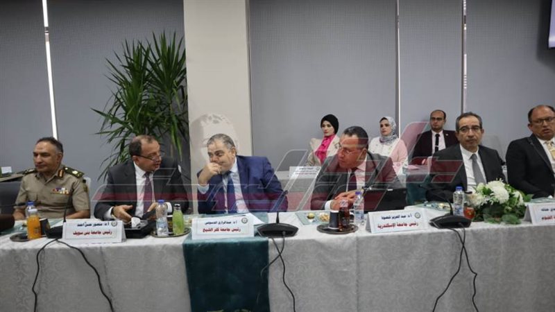 خلال الاجتماع