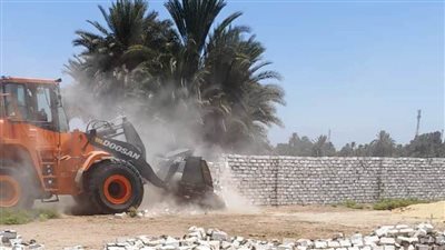 محافظ أسوان يعلن إزالة 17 حالة تعد على أراضي الدولة 