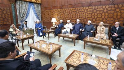 شيخ الأزهر يطالب بالتَّمسك بالمرجعية الإسلامية والبعد عن الموروثات التي تتنافى مع تعاليم الإسلام