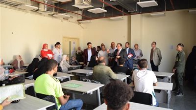 رئيس جامعة بني سويف الأهلية يتابع سير العمل وآليات قبول الطلاب