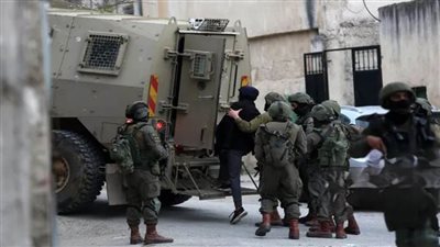 قوات الاحتلال الإسرائيلي تعتقل 15 فلسطينيا من الضفة الغربية