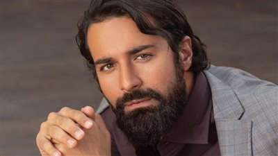 هل يتجه أحمد حاتم إلى الغناء.. ما القصة؟