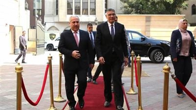 رئيس الهيئة الوطنية للصحافة ومحافظ الجيزة يناقشان سبل التعاون المشترك