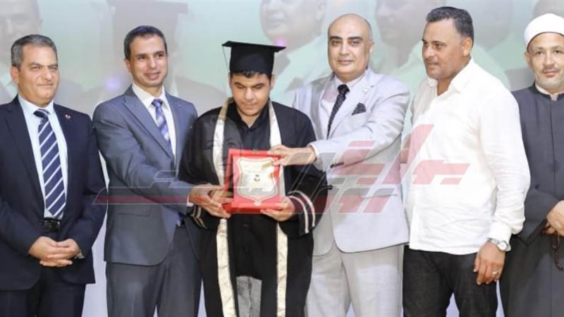 خلال التكريم