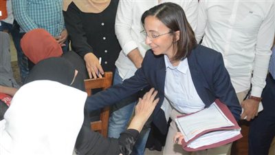 محافظة البحيرة تلتقى بـ20 مواطنًا لتلبية طلباتهم خلال لقائها الأسبوعي 