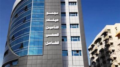 استئصال ورم سرطاني من قولون مريض داخل 