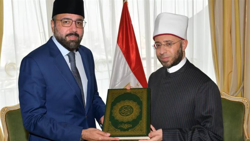 وزير الاوقاف مع الوزير