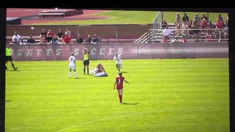 جانب من صراع اللاعبتين