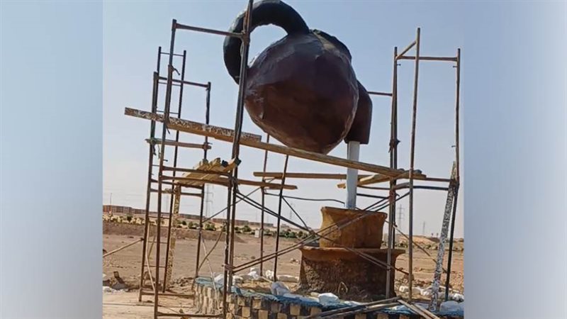 التمثال المصنوع من