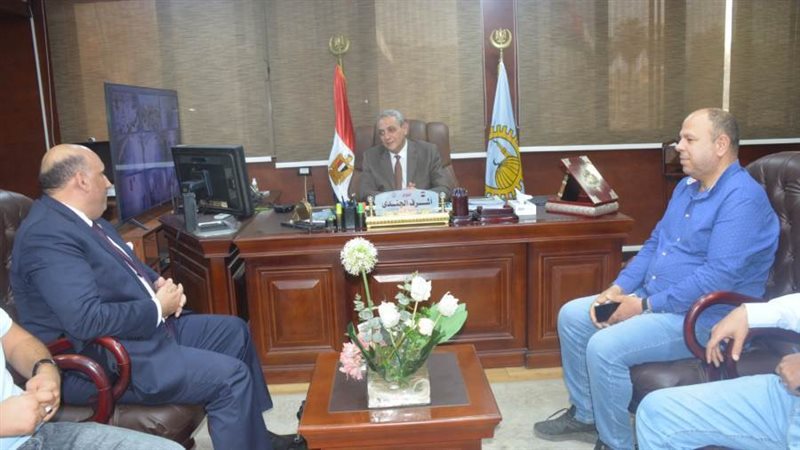 محافظ الغربية خلال