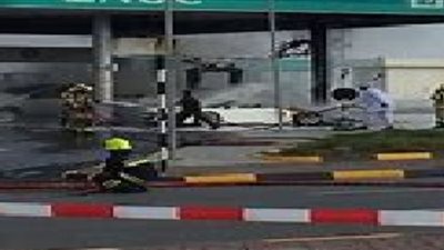 اشتعال حريق هائل داخل سيارة أثناء التزود بالوقود بمدينة أسوان