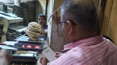  بالصور.. تحرير 35 محضر نقص أوزان لمخابز بلدية فى الغربية