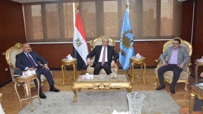  بالصور.. محافظ الغربية يناقش مع وفد المصرية للاتصالات تنفيذ مشروعات البنية التحتية