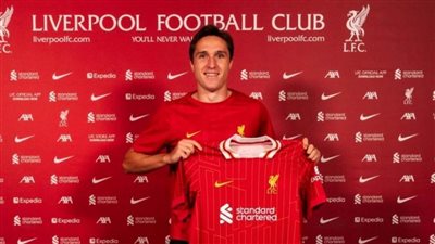 الإيطالي «كييزا» يرتدي القميص رقم 14 مع ليفربول 