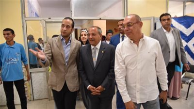 بالصور.. محافظ بورسعيد يشهد فعاليات القافلة الطبية الشاملة