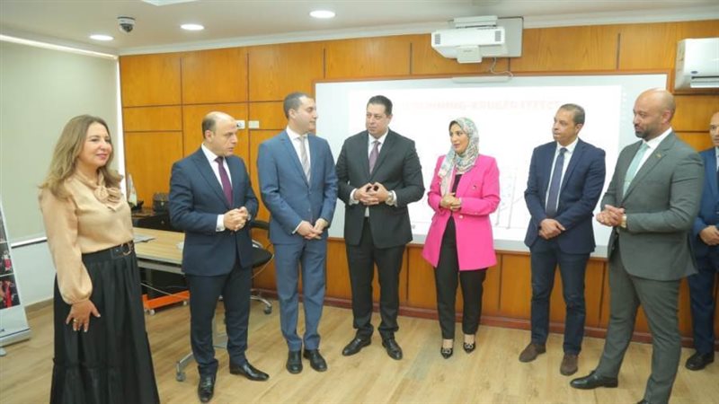 زيارة نائب وزير الاتصالات