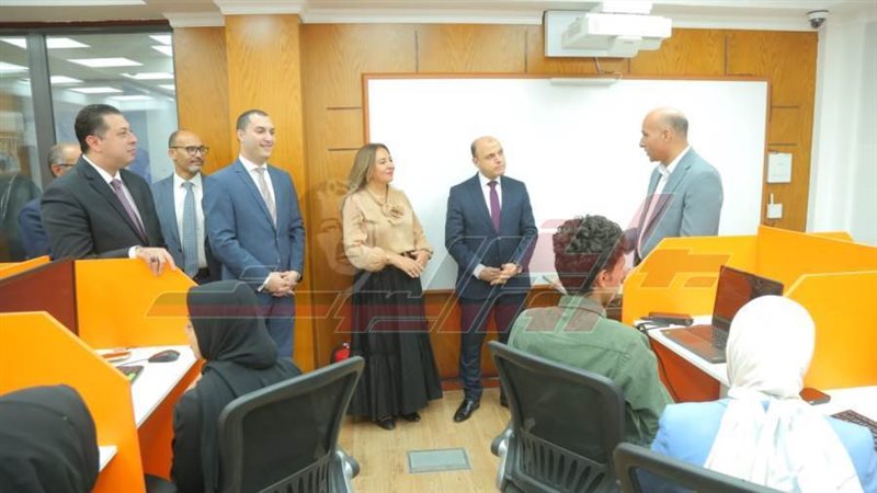 زيارة نائب وزير الاتصالات