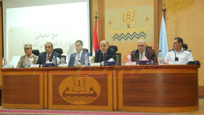 خلال الاجتماع