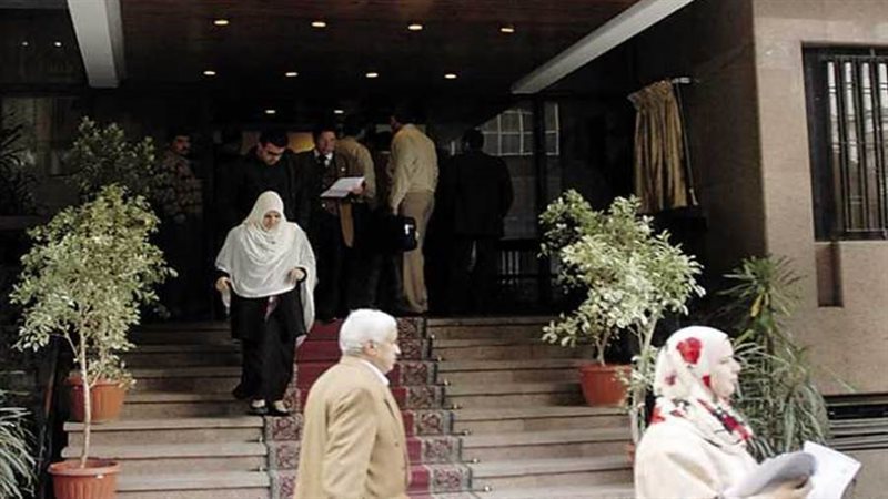 محكمة زنانيرى