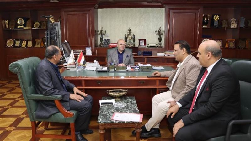 محافظ بنى سويف يستقبل