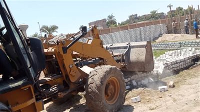 تنفيذ إزالات لـ6 حالات تعدٍ على أراضٍ زراعية ومخالفة بناء