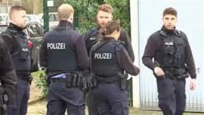 إصابة 6 أشخاص في حادث طعن على متن حافلة غرب ألمانيا