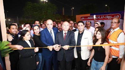 محافظ القاهرة يفتتح حمام سباحة سيدات الشمس 