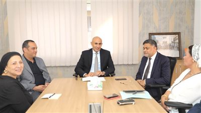 التعليم تبحث تجديد اعتماد الدبلومة الأمريكية في مصر