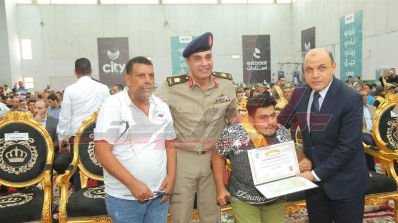 تسليم شهادات التجنيد