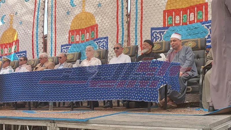 جلسة صلح بين عائلتين