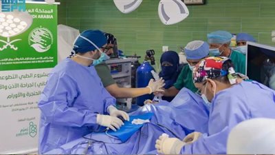 مركز الملك سلمان للإغاثة ينفذ مشروعات طبية لجراحة المخ والأعصاب والقسطرة القلبية في اليمن