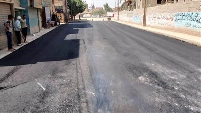 محافظ المنيا يتابع رصف ورفع كفاءة الطرق والشوارع بالمراكز ضمن الخطة الاستثمارية