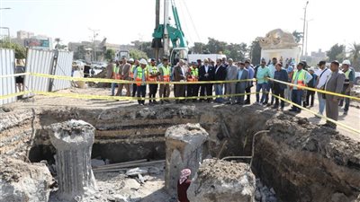محافظ بني سويف يتفقد كوبري الشاملة الجاري تنفيذه لتحقيق السيولة المرورية بالمدينة