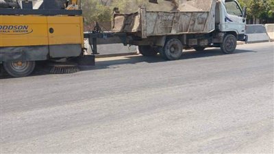 حملات مكثفة للنظافة ورفع المخلفات وتمهيد الطرق بالمنيا