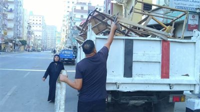 بالصور.. محافظ الغربية يتابع الحملات المكبرة لرفع الاشغالات في مناطق بحي أول طنطا