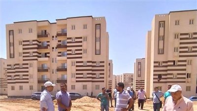  العمل بمشروعات الطرق والخدمات بمواقع 