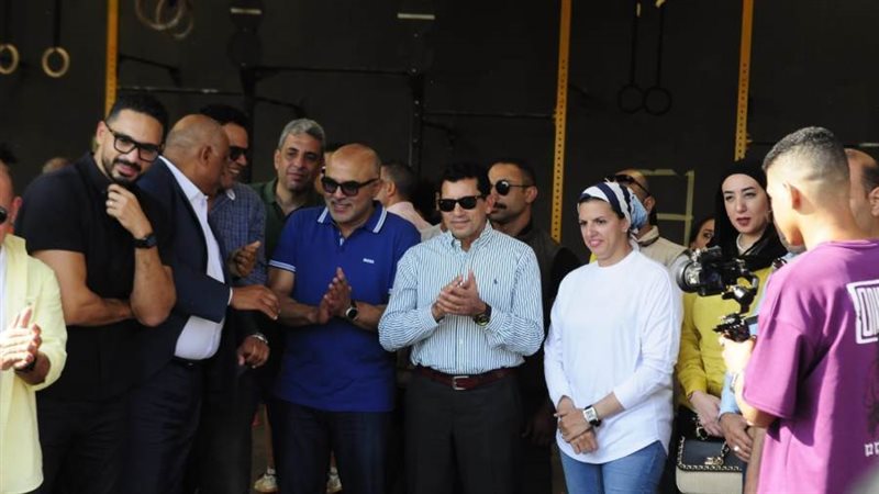 د. أشرف صبحى والمستشار