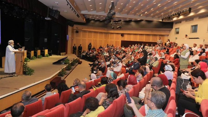 الدكتورأحمد زايد