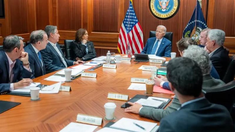 الرئيس بايدن يلتقي