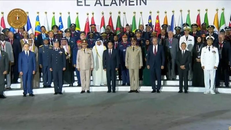 الرئيس السيسي يتوسط