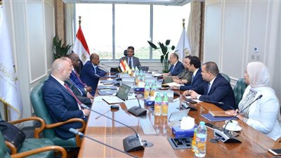 وزير التموين  يتابع موقف التعاقدات من اللحوم السودانية